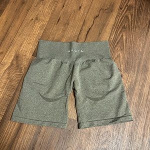 NVGTN Seamless Contour Gym Shorts | Medium